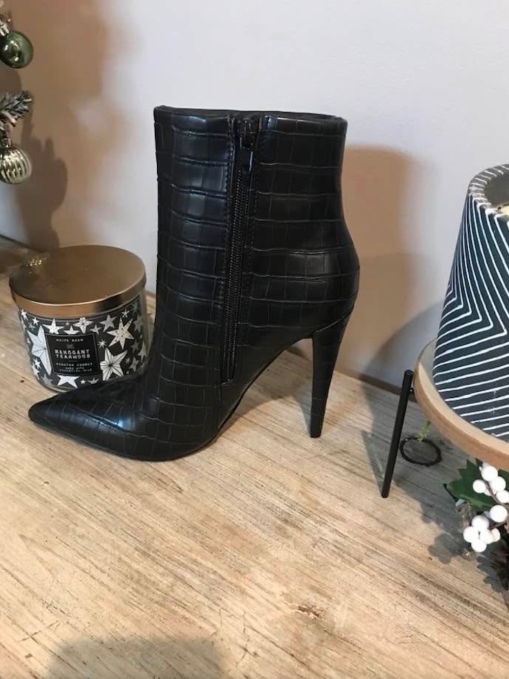 Ladies Ankle Bout
